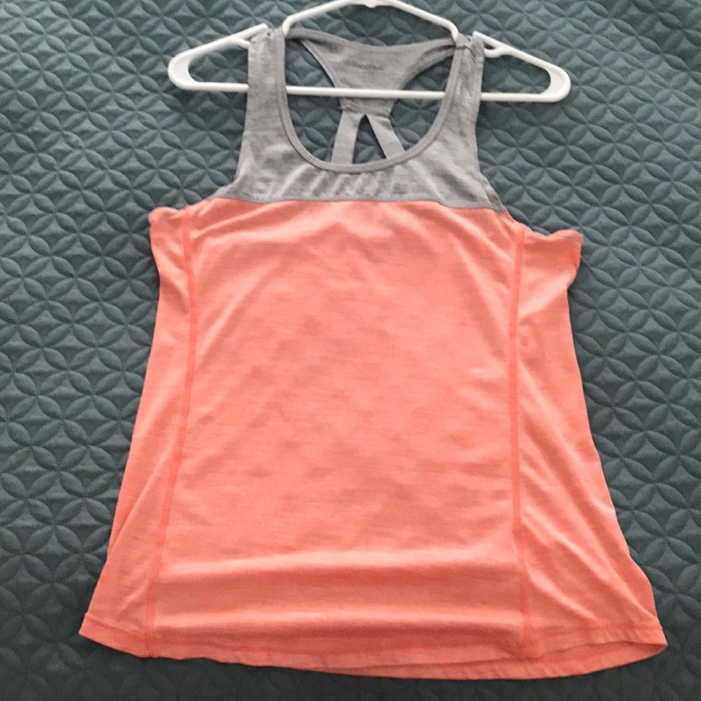 Reebok workout top